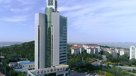 超美的航拍烟台公路大厦