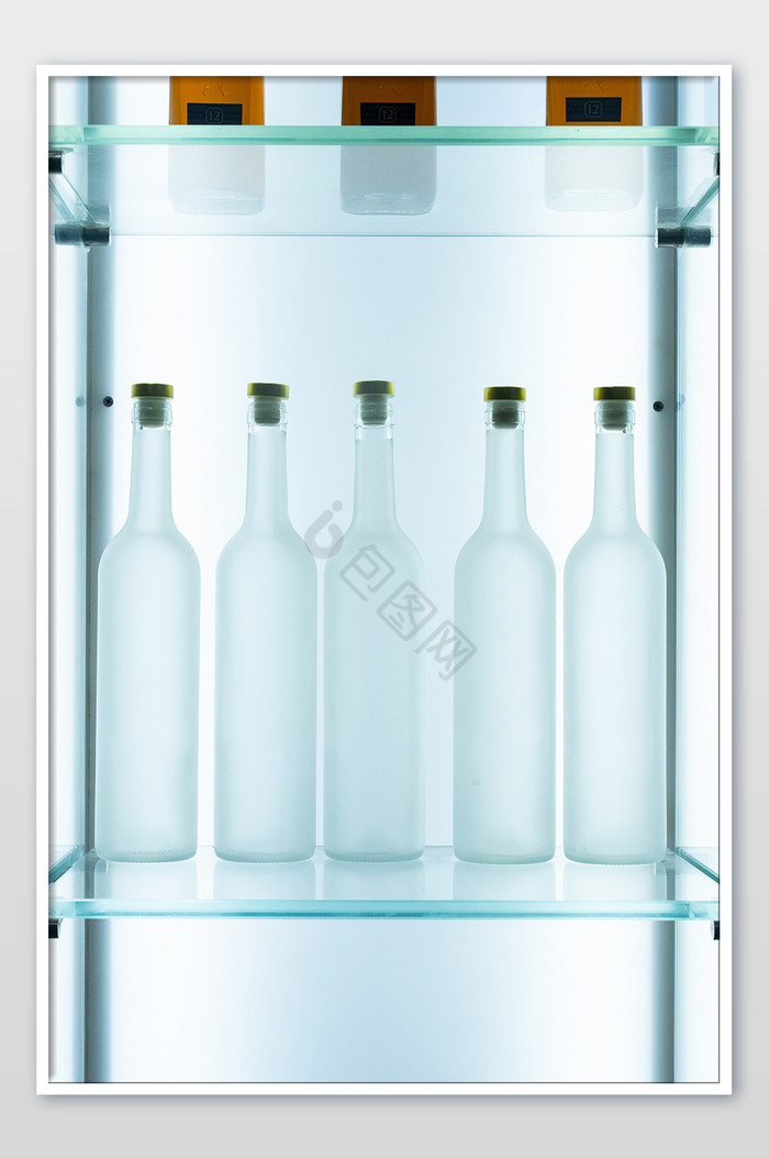 现代简约北欧透明玻璃瓶装饰展示柜图片