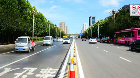 城市高楼蓝天白云车流延时摄影商场购物高清