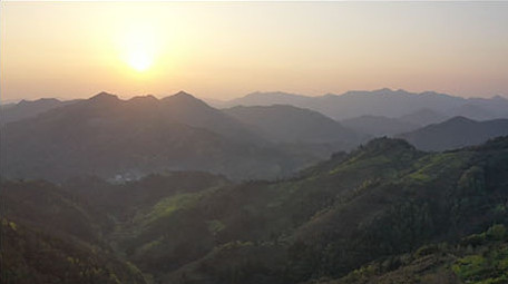 航拍大气黄山日出薄雾云海祖国山河