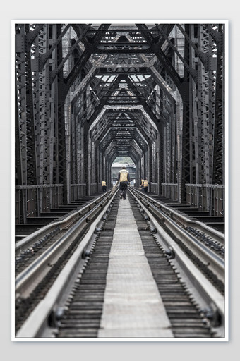 桥梁铁路保养图片