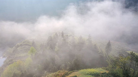 航拍黄山<strong>乡村</strong>美景蜿蜒曲折小河云层