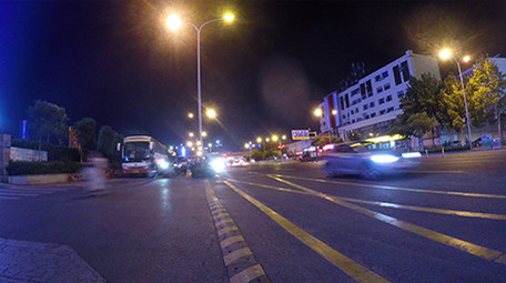 大气4k城市夜晚街道交通行人延时