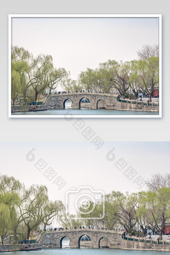 天气晴朗的北京后海公园桥梁摄影图图片