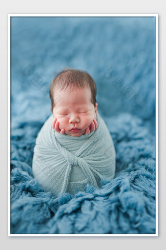新生儿幼儿儿童双手托脸可爱创意写真图片