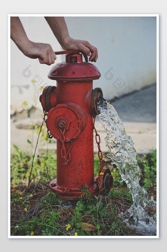 红色消防栓摄影图片
