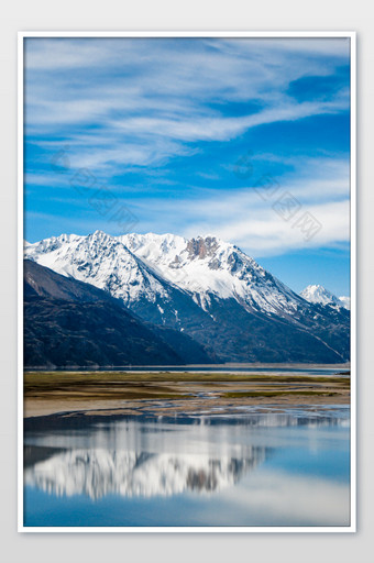 西藏美丽的然乌湖图片
