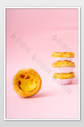 西式糕点甜品美味点心时尚粉色蛋挞摄影图图片