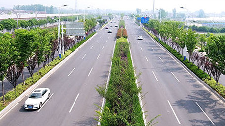 航拍城市道路美观大气摄像头交通基础建设