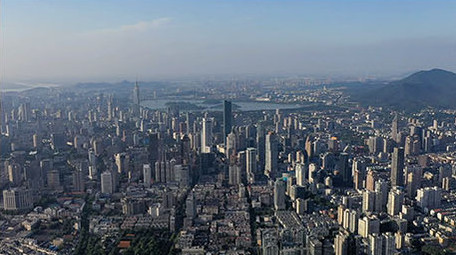 航拍南京城市大景地标建筑玄武湖紫金山