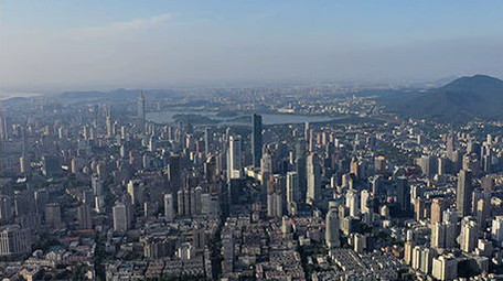 航拍南京城市大景地标建筑玄武湖紫金山