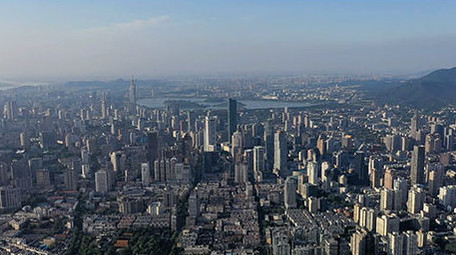 航拍南京城市大景地标建筑玄武湖紫金山