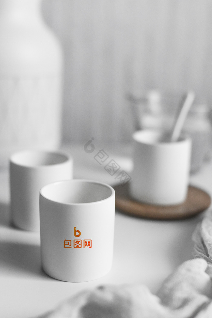 极简水杯logo