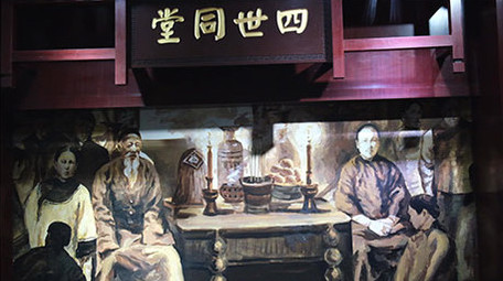 旧社会中国家庭堂屋摆设和许愿钟