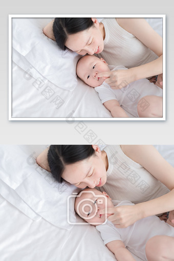 儿童母婴婴儿妈妈逗小宝宝摄影图片