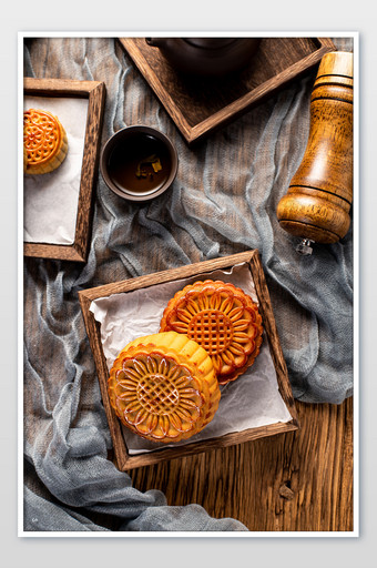 高清传统糕点中秋月饼摄影图片