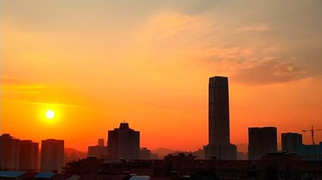 4K实拍城市晨光日出