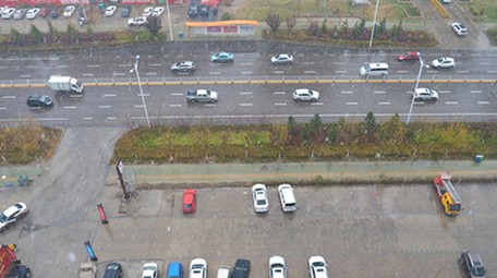 VLOG冬季下雪办公楼公路工地实拍素材