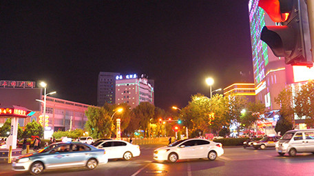 vlog城市霓虹灯车流实拍素材