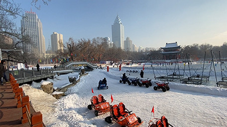 新疆人民公园滑冰运动vlog素材实拍视频