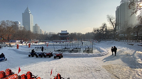 新疆人民公园滑冰运动vlog素材实拍视频