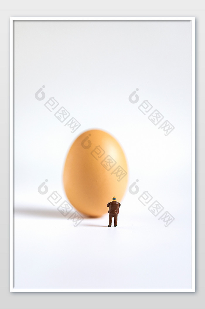 鸡蛋创意思考人生海报背景图片图片