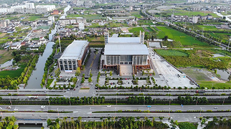 航拍浙江城镇景观车流建筑物房屋体育馆素材