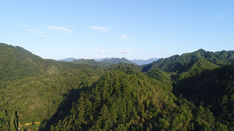 航拍高清山区森林村庄