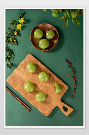 绿色小清新餐饮美食青团摄影图图片