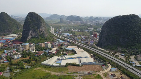 4k高清航拍桂林风光公路车流运输