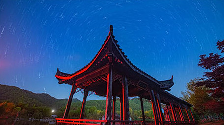园林长廊星空延时摄影