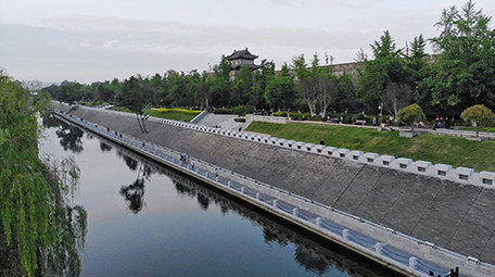 实拍西安城市白天古代建筑航拍城墙