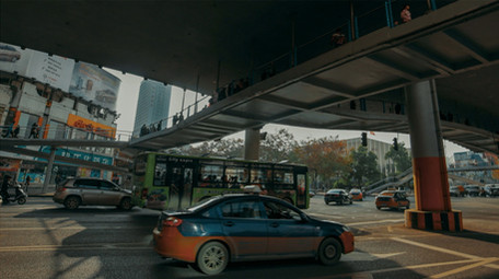 城市立交桥下十字路口车流延时