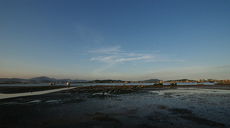 温馨浪漫渔港长堤晚霞星空延时摄影高清4K