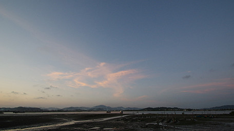 温馨浪漫渔港长堤晚霞星空延时摄影高清4K