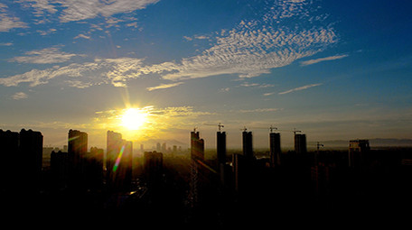 航拍4k城市建设日出