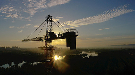 航拍4k城市建设日出