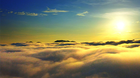 宏伟大气日出云海航拍素材