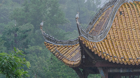 烟雨古风建筑实拍视频