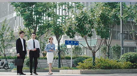 商务团队企业宣传讨论合作交流实拍视频