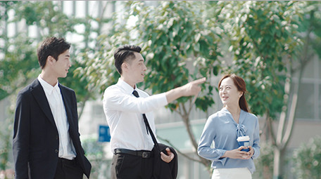 商务合作握手成功企业文化广告办公实拍视频