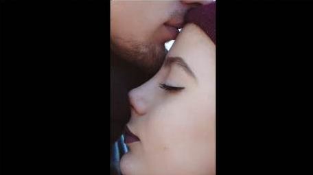 竖屏简约创意快闪图文展示PR模板