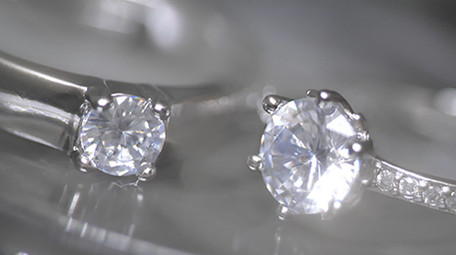 4k实拍婚礼戒指流光