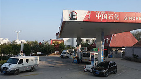 中国石化加油站实拍工作场景4K延时
