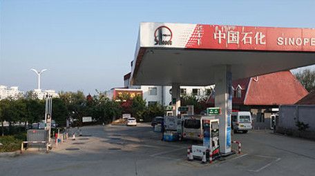 中国石化加油站实拍工作场景4K延时