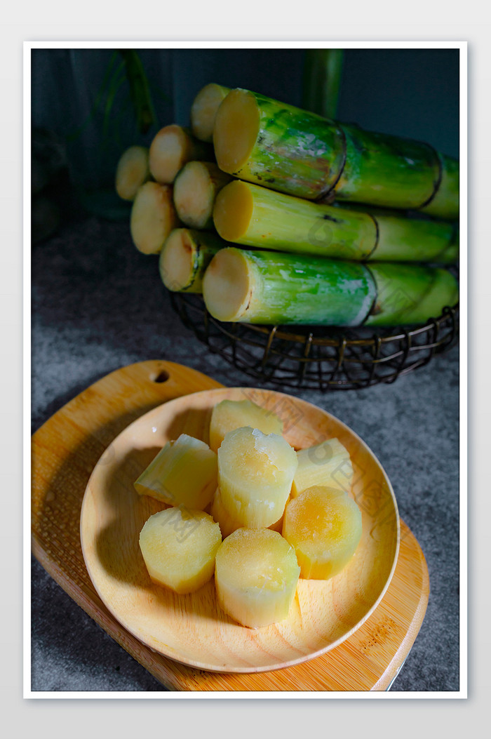 美味多汁的绿皮青甜甘蔗图片图片