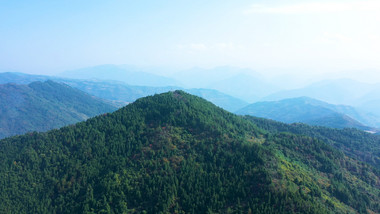 4K航拍宏伟层叠大山森林