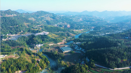 4K航拍乡村河流午后自然环境风光实拍视频