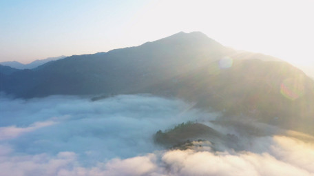 4K航拍宏伟大气云海最美乡村旅游实拍视频