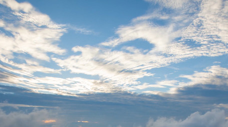 实拍天空延时日出蓝天白云飘动动态视频素材
